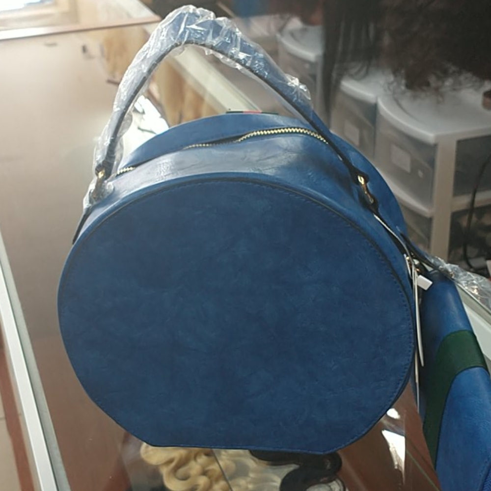 Purse - Picture 2 of 2